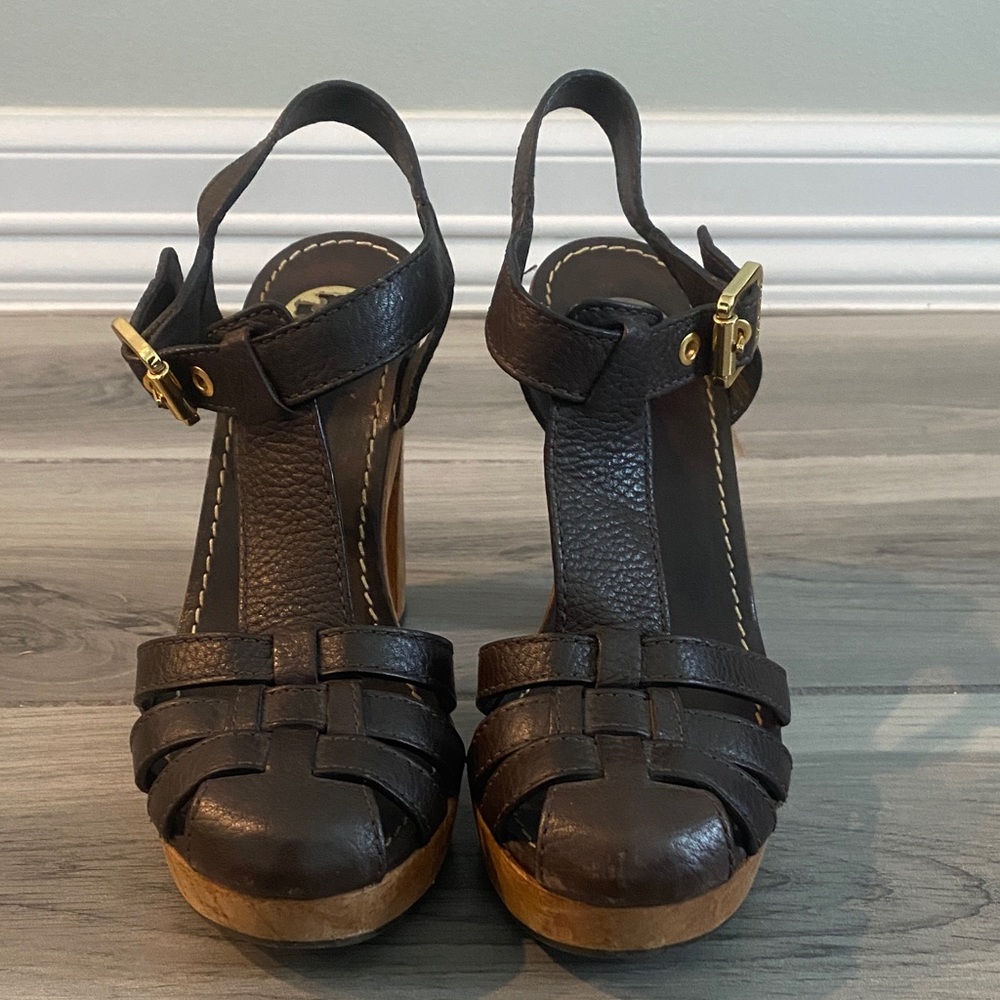 Tory Burch size 61/2